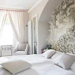 Relais Porta فندق 4*