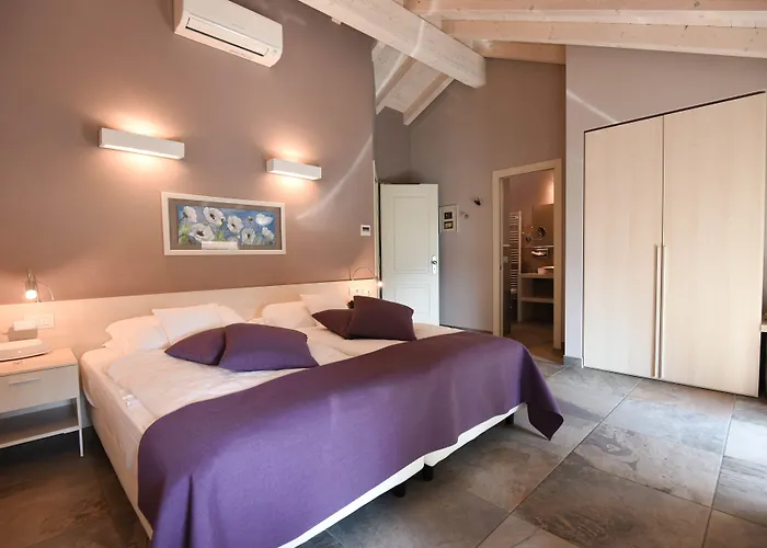 Relais Porta 酒店 勒威诺