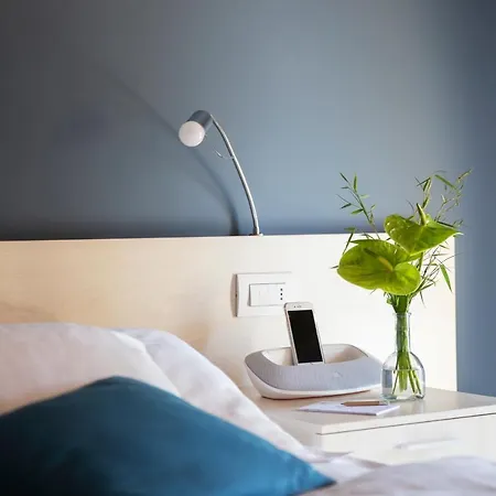 Relais Porta 4* לואינו