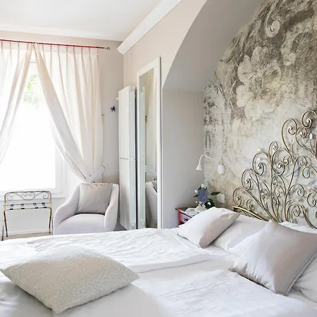 Relais Porta Szálloda 4*