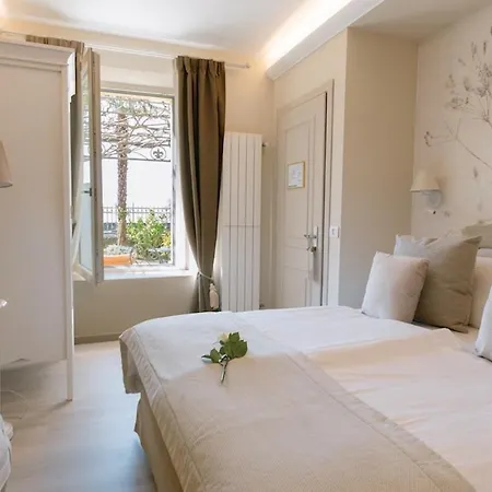 מלון Relais Porta 4*
