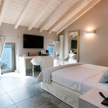 מלון Relais Porta 4*