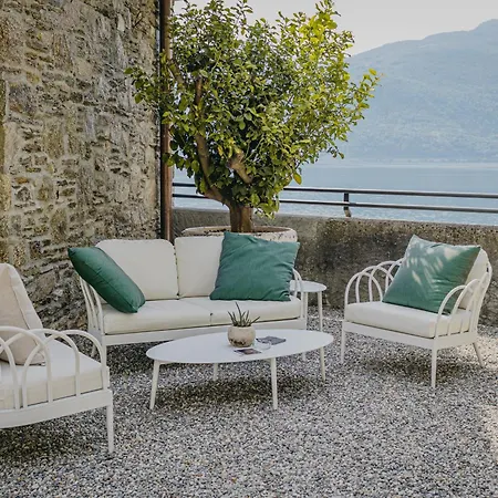 Relais Porta 4* Луино