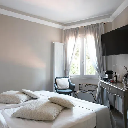 Relais Porta 루이노